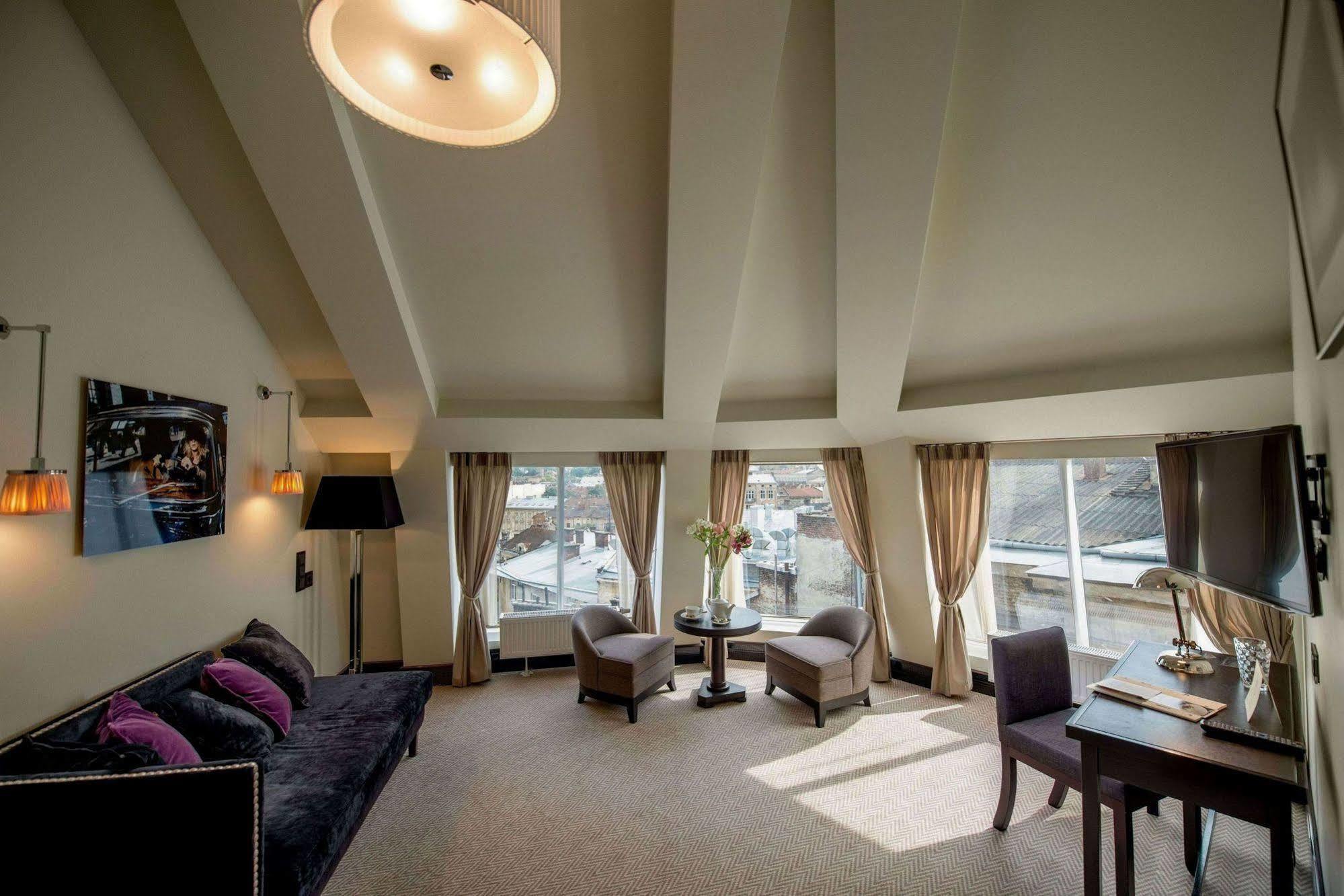 Astoria Hotel Lwów Zewnętrze zdjęcie