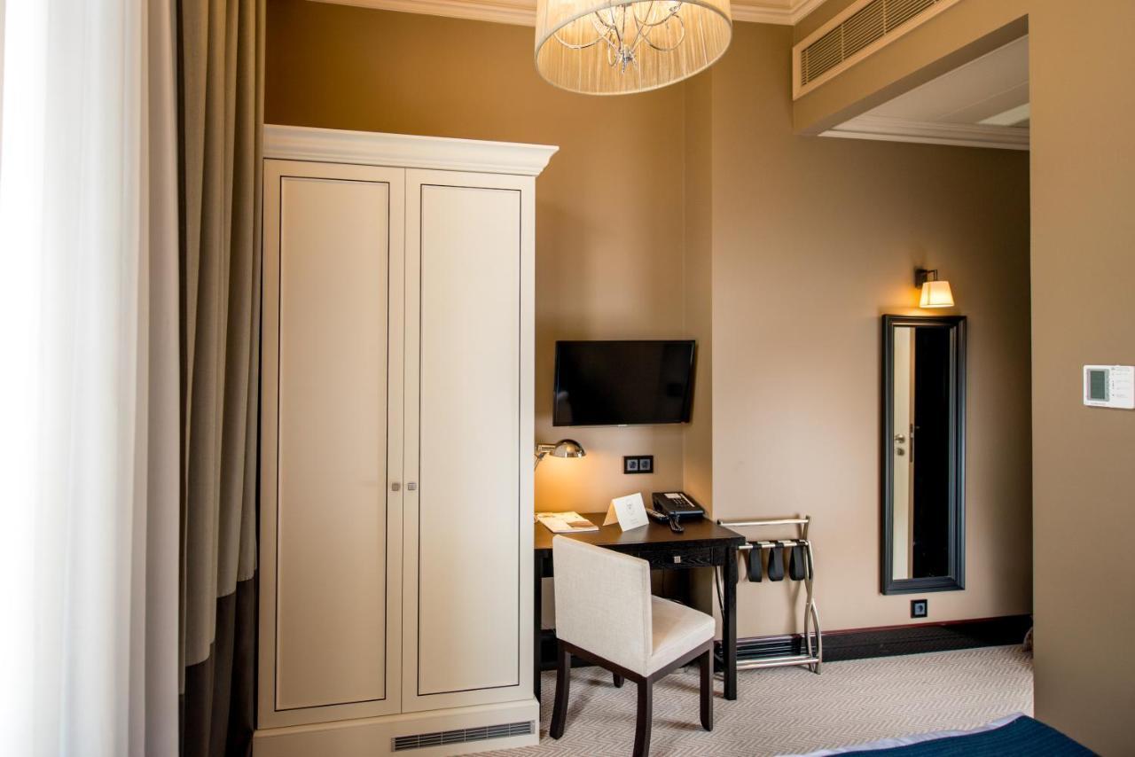 Astoria Hotel Lwów Zewnętrze zdjęcie
